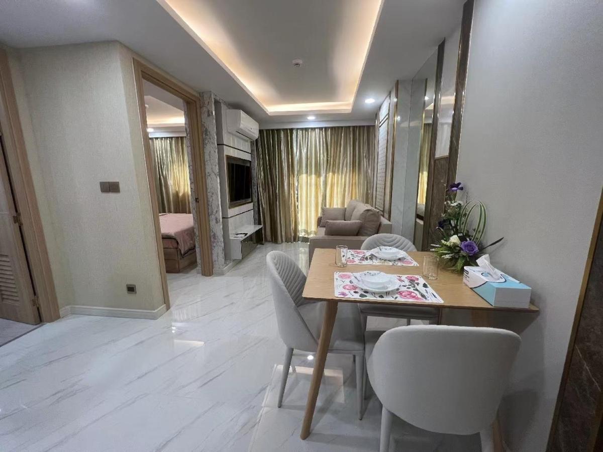 Romantic Beach Apartment芭堤雅水系高档酒店式公寓可做饭 Jomtien Beach Extérieur photo